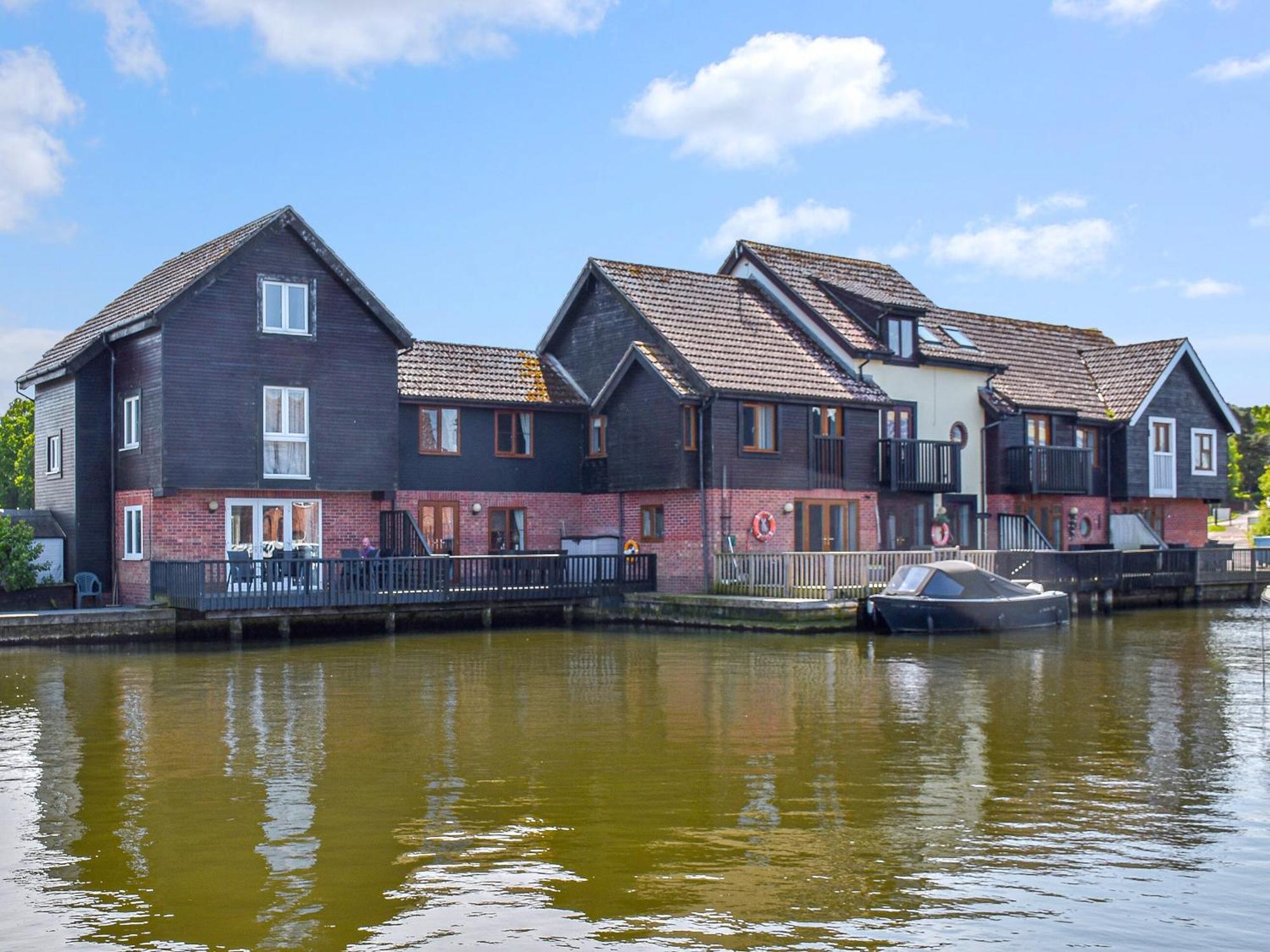 Lilys Cottage Wroxham Extérieur photo